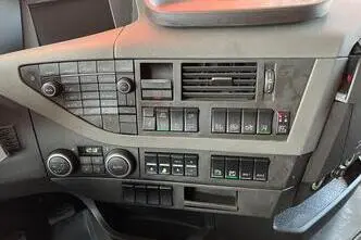 Volvo FH 460 6x2*4, 345 kW, дизель, автомат