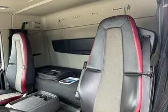 Volvo FM 460 8x2*6, 345 kW, дизель, автомат