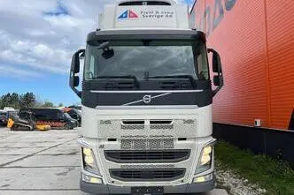 Volvo FH 460 6x2*4, 345 kW, дизель, автомат