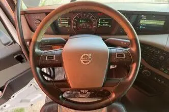 Volvo FH 540 6x4, 405 kW, дизель, автомат