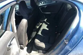 Volvo S60, 2.0, 110 kW, бензин, автомат, передний привод