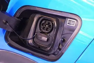 Peugeot 2008, 100 kW, electric, automatic, front-wheel drive