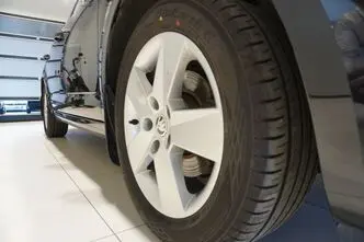 Škoda Octavia, 1.2, 63 kW, бензин, механическая, передний привод