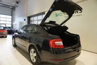 Škoda Octavia, 1.2, 63 kW, бензин, механическая, передний привод