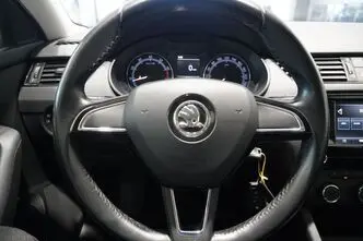 Škoda Octavia, 1.2, 63 kW, бензин, механическая, передний привод