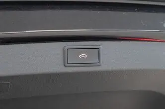 Škoda Karoq, 2.0, 110 kW, дизель, автомат, полный привод