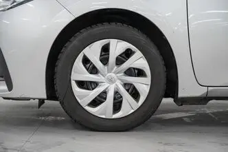 Toyota Corolla, 1.6, 97 kW, бензин, механическая, передний привод