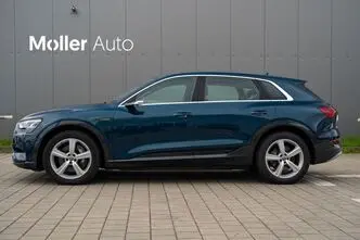 Audi e-tron, 300 kW, электричество, автомат, полный привод