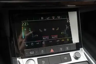 Audi e-tron, 300 kW, электричество, автомат, полный привод