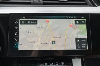 Audi e-tron, 300 kW, электричество, автомат, полный привод