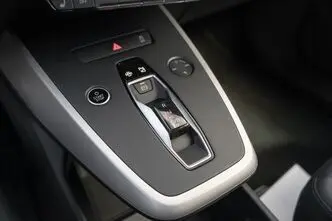 Audi Q4 e-tron, 210 kW, elekter, automaat, tagavedu