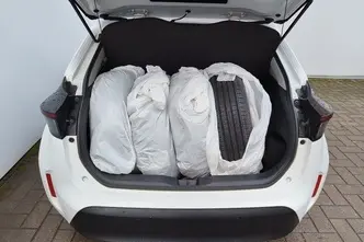 Toyota Yaris Cross, 1.5, 68 kW, hybrid, automatic, front-wheel drive