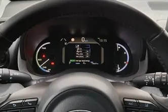Toyota Yaris Cross, 1.5, 68 kW, hybrid, automatic, front-wheel drive
