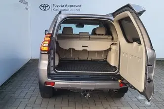 Toyota Land Cruiser, 2.8, 150 kW, дизель, автомат, полный привод