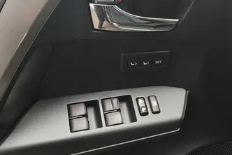 Toyota RAV4, 2.5, 114 kW, hybrid, automatic, front-wheel drive