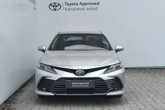 Toyota Camry, 2.5, 131 kW, hybrid, automatic, front-wheel drive