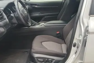 Toyota Camry, 2.5, 131 kW, hybrid, automatic, front-wheel drive