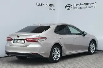 Toyota Camry, 2.5, 131 kW, hybrid, automatic, front-wheel drive
