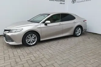 Toyota Camry, 2.5, 131 kW, hybrid, automatic, front-wheel drive