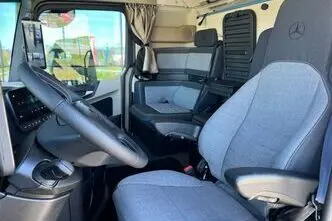 Mercedes-Benz Actros, 12.8, 330 kW, diisel, automaat, tagavedu