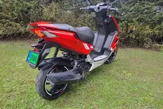 Peugeot SPEEDFIGHT, 2.2 kW, бензин, автомат, задний привод