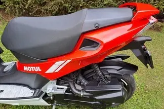 Peugeot SPEEDFIGHT, 2.2 kW, бензин, автомат, задний привод