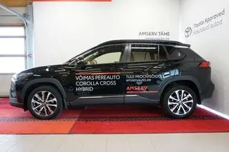 Toyota Corolla Cross, 1.8, 72 kW, hybrid, automatic, front-wheel drive