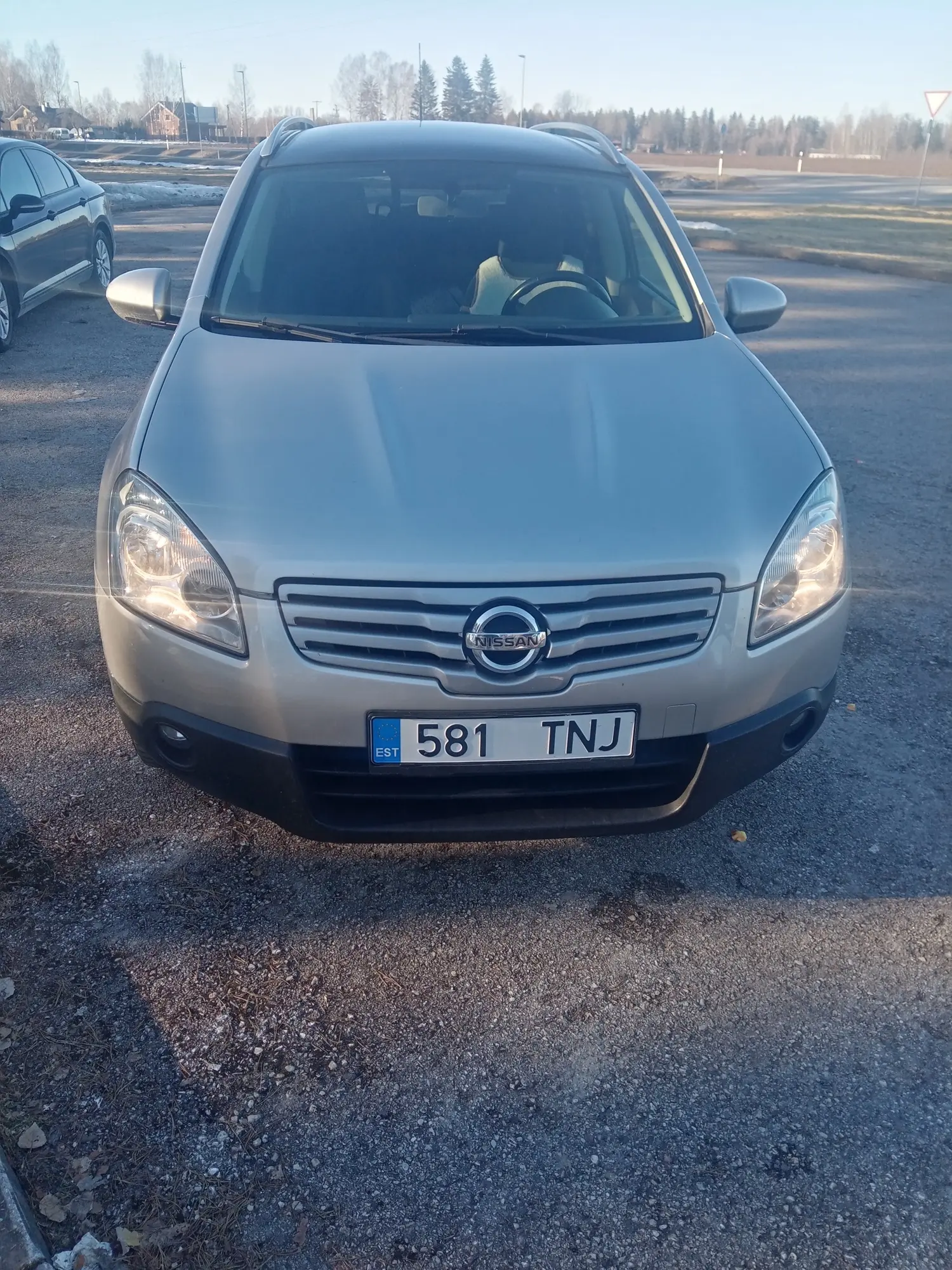 Nissan Qashqai+2, 1.6, 84 kW, бензин, механическая, передний привод
