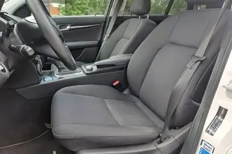 Mercedes-Benz C 180, 2.1, 88 kW, дизель, автомат, задний привод
