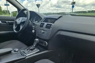Mercedes-Benz C 180, 2.1, 88 kW, дизель, автомат, задний привод
