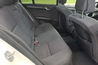 Mercedes-Benz C 180, 2.1, 88 kW, дизель, автомат, задний привод