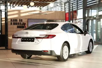 Toyota Camry, 2.5, 137 kW, hybrid, automatic, front-wheel drive