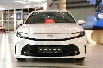 Toyota Camry, 2.5, 137 kW, hybrid, automatic, front-wheel drive