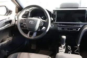 Toyota Camry, 2.5, 137 kW, hybrid, automatic, front-wheel drive
