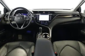 Toyota Camry, 2.5, 131 kW, hybrid, automatic, front-wheel drive