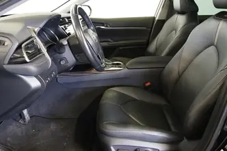 Toyota Camry, 2.5, 131 kW, hybrid, automatic, front-wheel drive