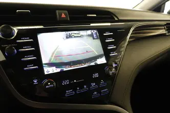 Toyota Camry, 2.5, 131 kW, hybrid, automatic, front-wheel drive