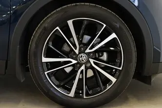 Toyota C-HR, 1.8, 72 kW, hybrid, automatic, front-wheel drive