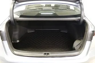 Toyota Corolla, 1.8, 72 kW, гибрид, автомат, передний привод