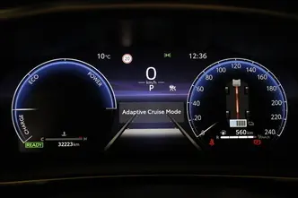 Toyota Corolla, 1.8, 72 kW, hybrid, automatic, front-wheel drive
