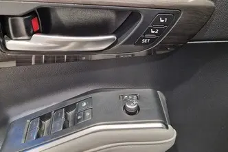 Toyota Highlander, 2.5, 140 kW, гибрид, автомат, полный привод
