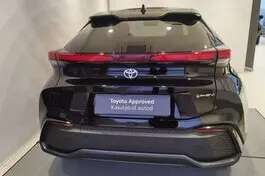 Toyota C-HR, 2.0, 111 kW, подключаемый гибрид, автомат, передний привод