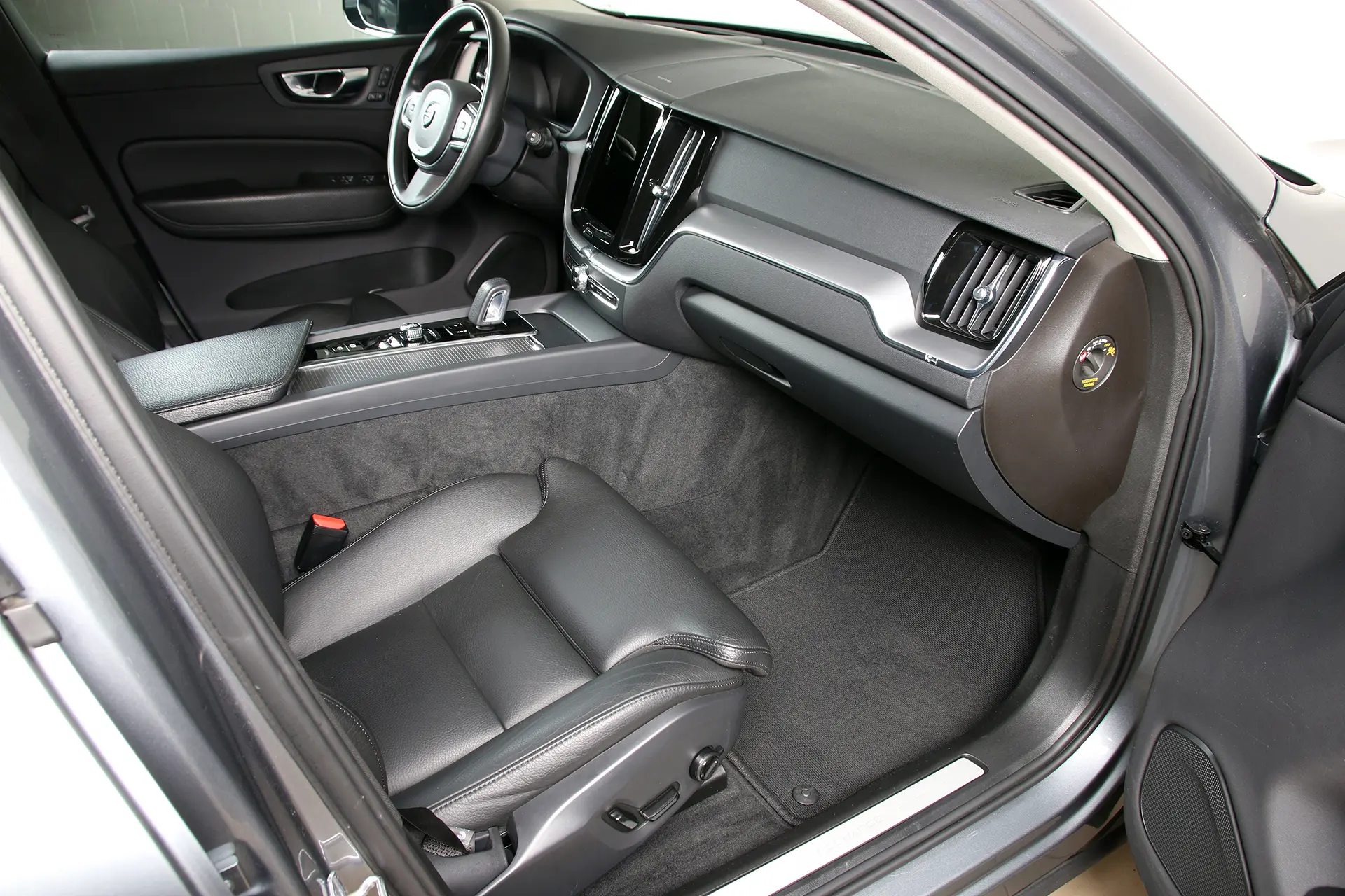 Volvo XC60, 2.0, 251 kW, pistikhübriid, automaat, nelikvedu