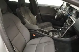 Volvo V40 Cross Country, 2.0, 88 kW, diisel, automaat, esivedu