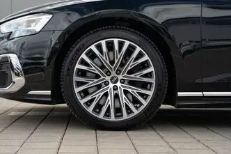Audi A8, 3.0, 340 kW, plug-in hybrid, automatic, four-wheel drive