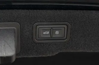 Audi A8, 3.0, 340 kW, plug-in hybrid, automatic, four-wheel drive