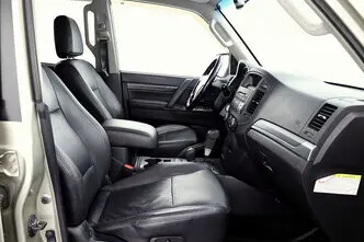 Mitsubishi Pajero, 3.2, 169 kW, diisel, automaat, nelikvedu