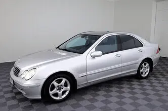 Mercedes-Benz C 180, 1.8, 142 kW, bensiin, automaat, tagavedu