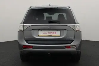 Mitsubishi Outlander, 2.0, 89 kW, plug-in hybrid, automatic, four-wheel drive