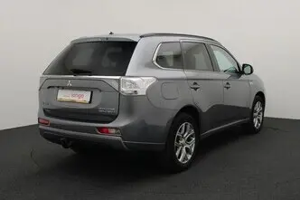 Mitsubishi Outlander, 2.0, 89 kW, plug-in hybrid, automatic, four-wheel drive